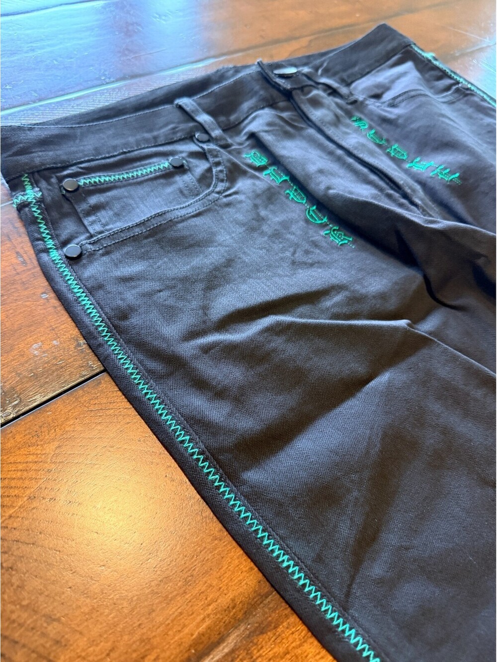 Black Scale Straight Leg Jeans Men's 34 Black Green Embroidered Stretch Denim